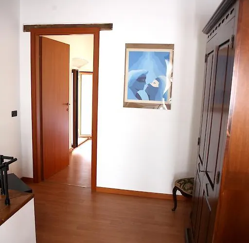 Oda ve Kahvaltı Stradivari Cremona