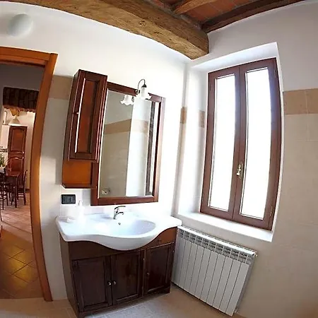 Stradivari Nocleg ze śniadaniem